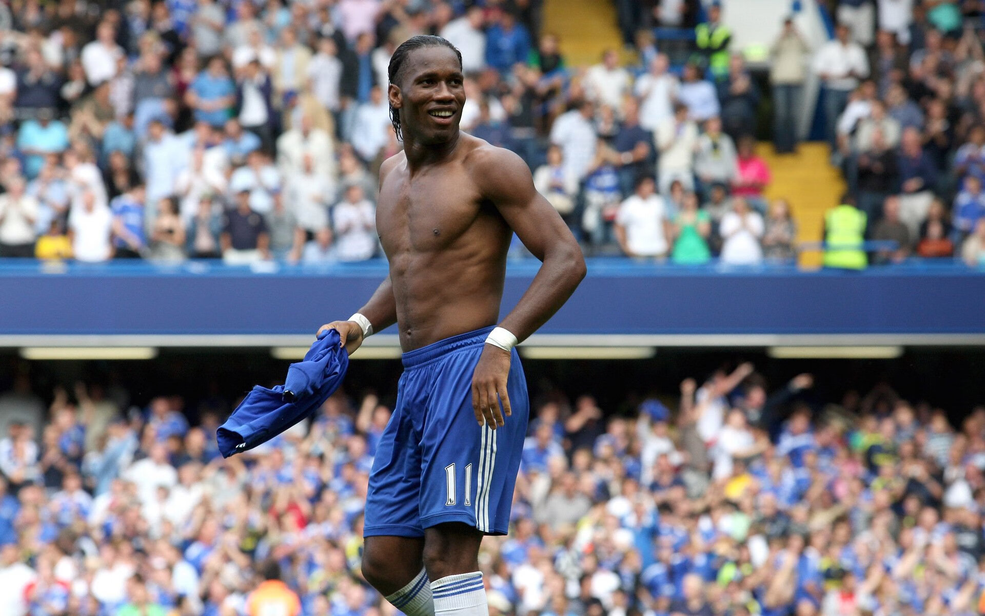 斯图加特2-2平霍芬海姆，双方拼劲尽显，斯图加特魏森霍夫住宅展